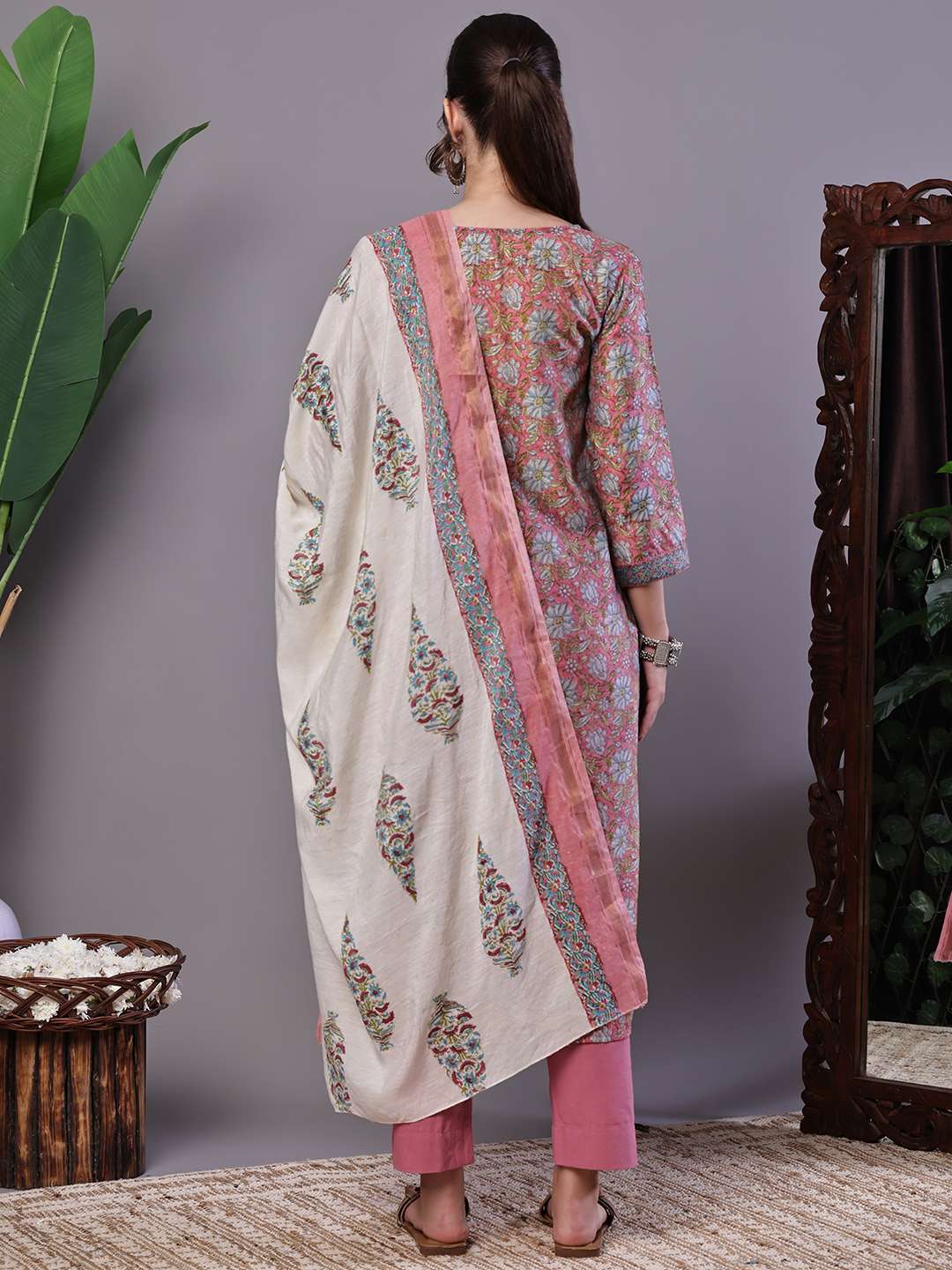 Women's Pink Floral Chanderi Printed Kurta Set with Dupatta Suit Sets - Image 2